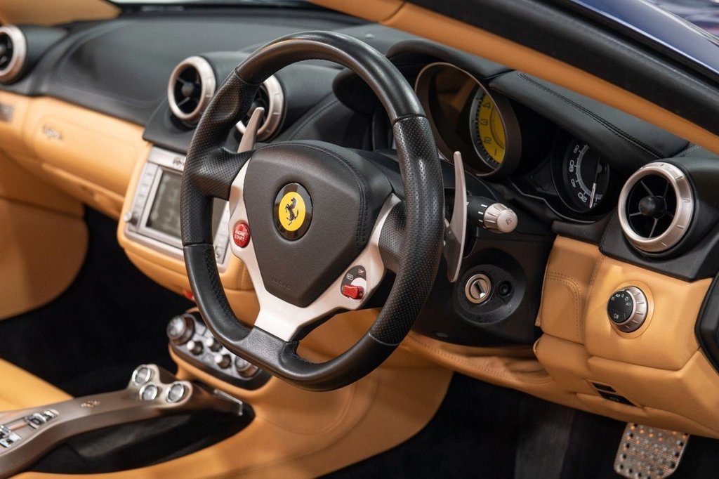 Used Ferrari California 2010 for sale - 78030152: Photo 13