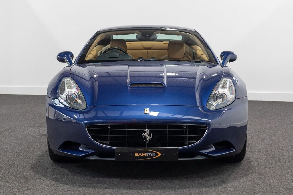 Used Ferrari California 2010 for sale - 78030152: Photo 2