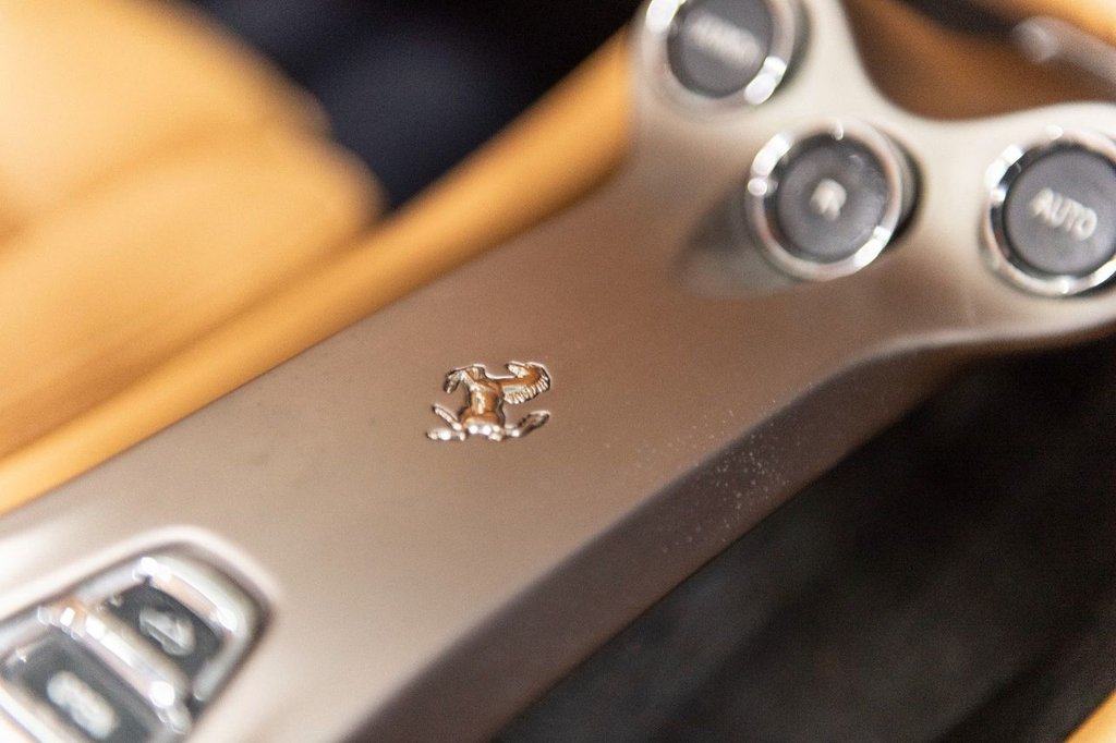 Used Ferrari California 2010 for sale - 78030152: Photo 24