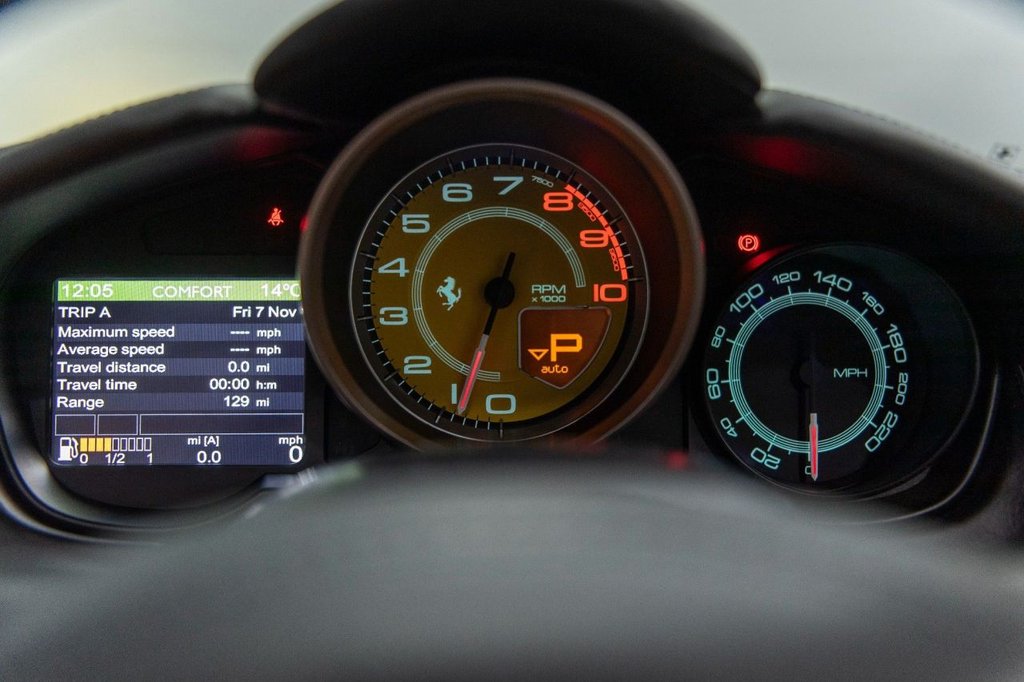 Used Ferrari California 2010 for sale - 78030152: Photo 28