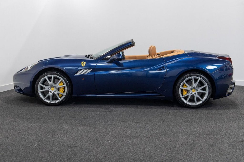 Used Ferrari California 2010 for sale - 78030152: Photo 5