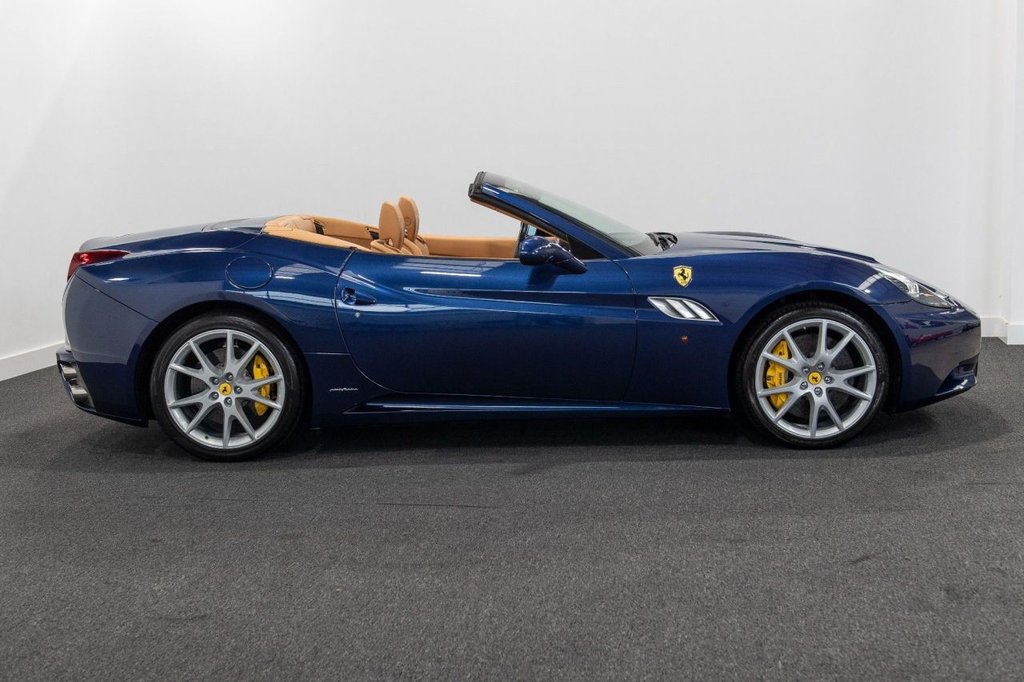 Used Ferrari California 2010 for sale - 78030152: Photo 8