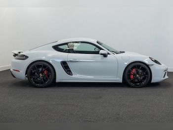 Used Porsche Cayman 2019 for sale - 78030087: Photo