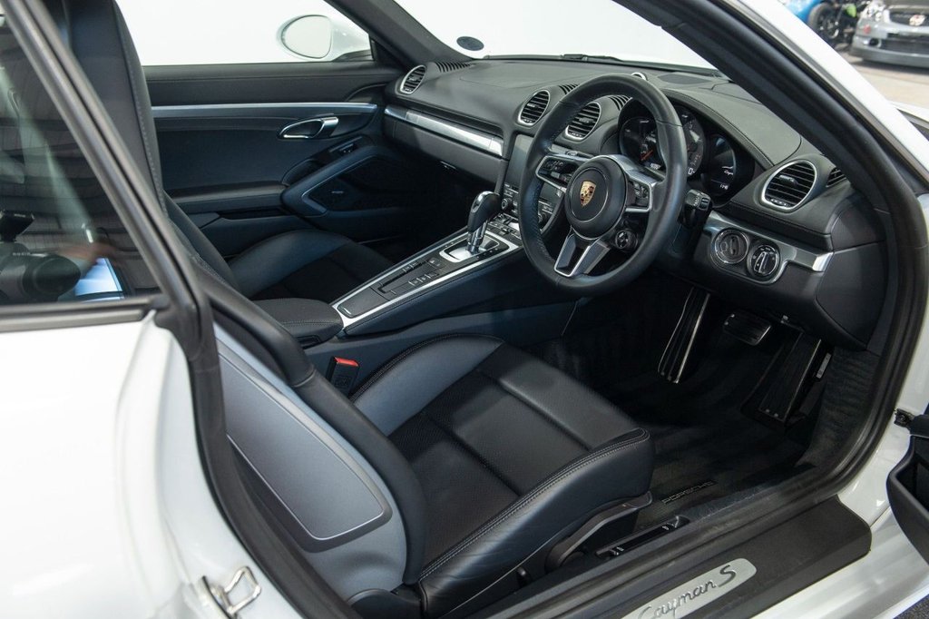 Used Porsche Cayman 2019 for sale - 78030087: Photo 8