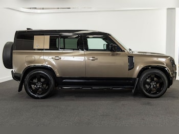 Used Land Rover Defender 2020 for sale - 78167129: Photo