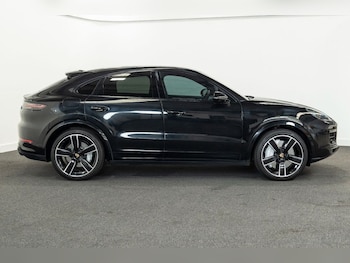 Used Porsche Cayenne 2019 for sale - 78030191: Photo