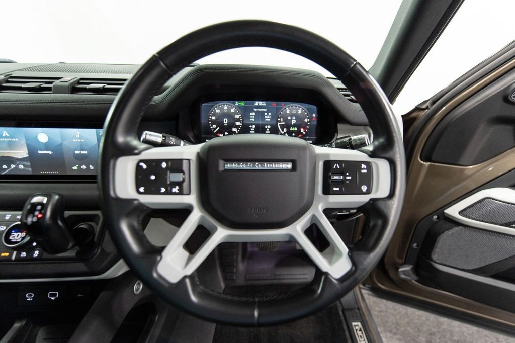 Used Land Rover Defender 2020 for sale - 78030293: Photo 11