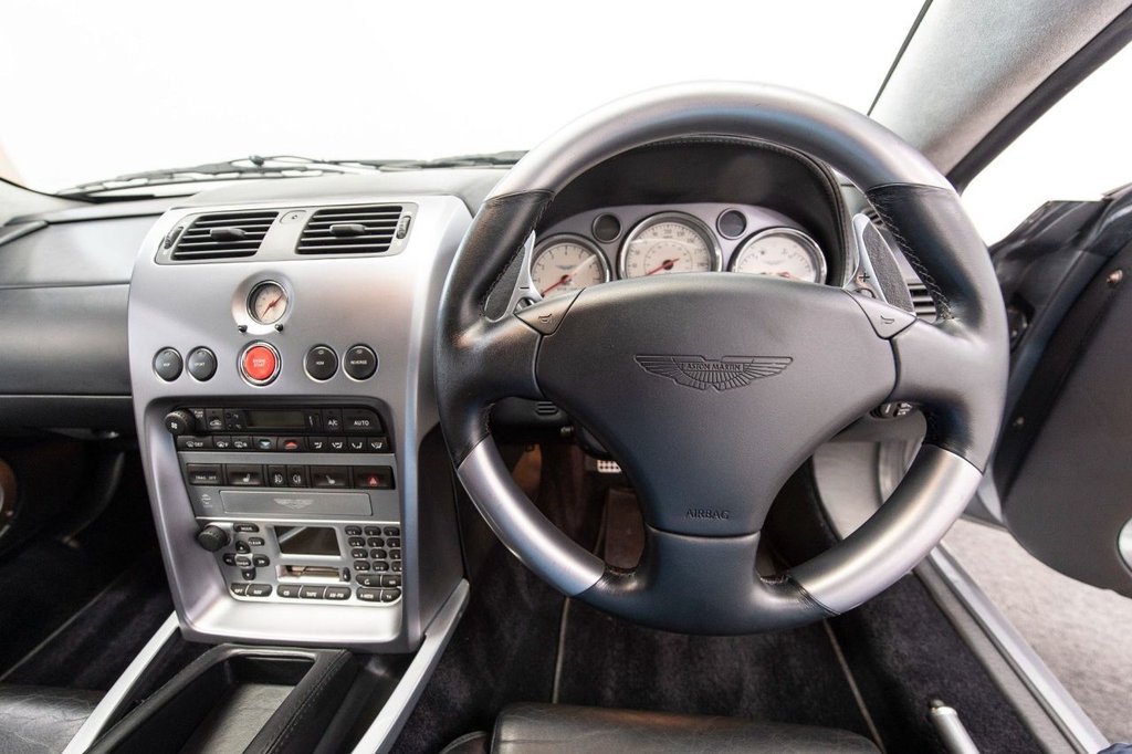 Used Aston Martin Vanquish 2004 for sale - 78030291: Photo 10