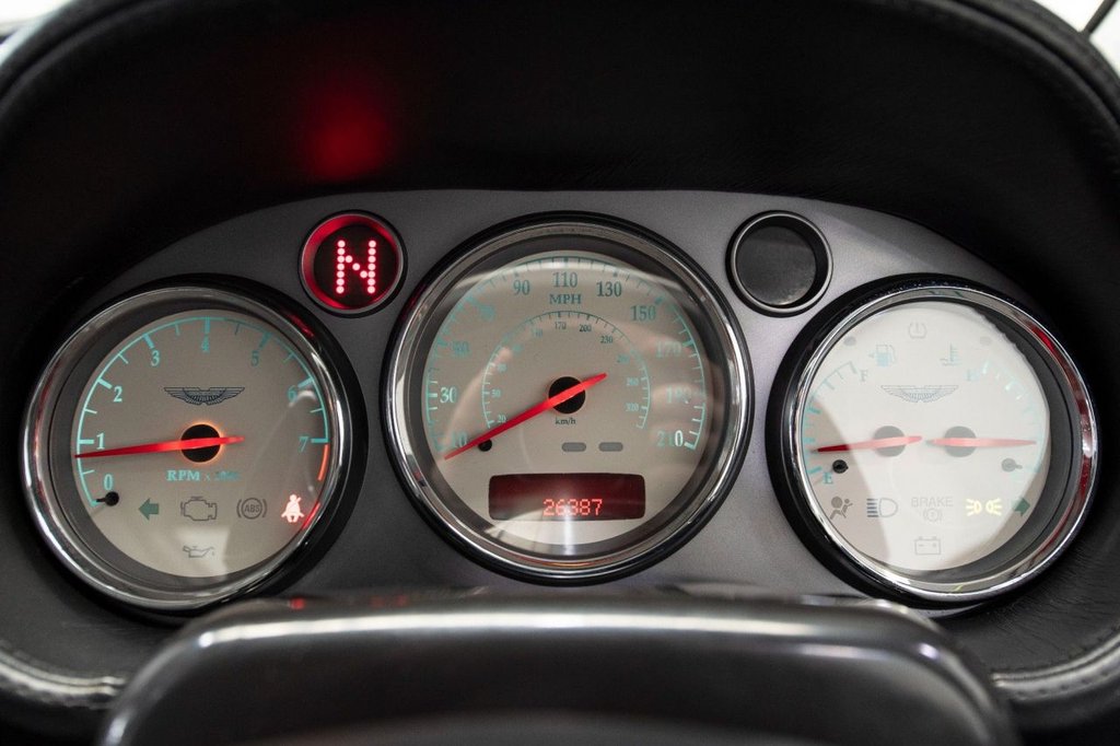 Used Aston Martin Vanquish 2004 for sale - 78030291: Photo 13