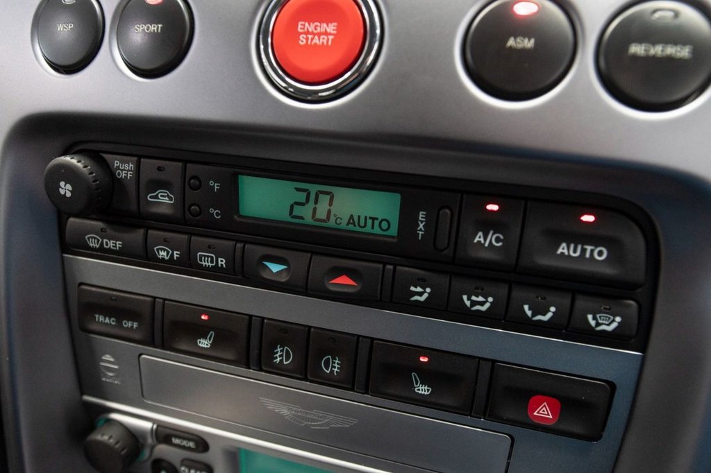 Used Aston Martin Vanquish 2004 for sale - 78030291: Photo 16