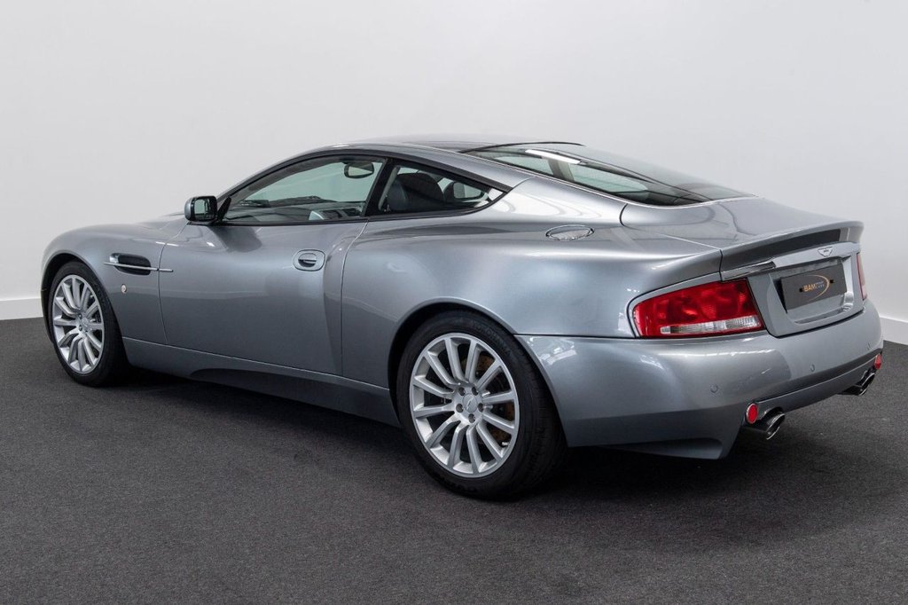 Used Aston Martin Vanquish 2004 for sale - 78030291: Photo 2