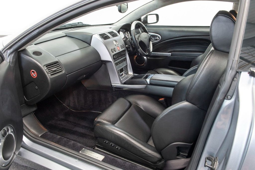 Used Aston Martin Vanquish 2004 for sale - 78030291: Photo 21