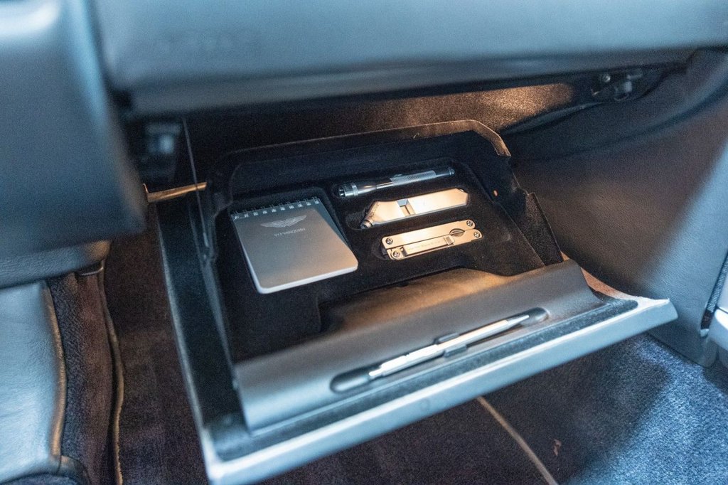 Used Aston Martin Vanquish 2004 for sale - 78030291: Photo 27