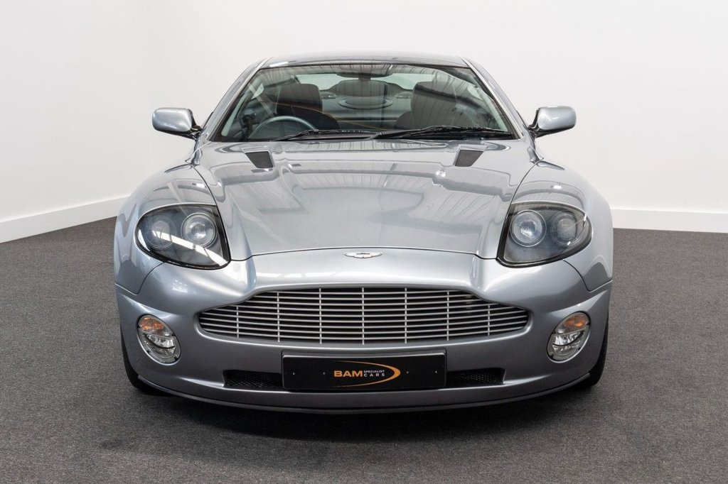 Used Aston Martin Vanquish 2004 for sale - 78030291: Photo 5