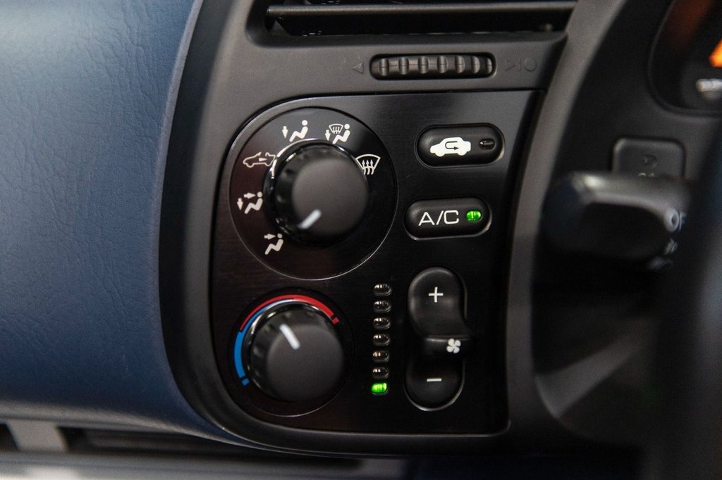 Used Honda S2000 2005 for sale - 78030222: Photo 20