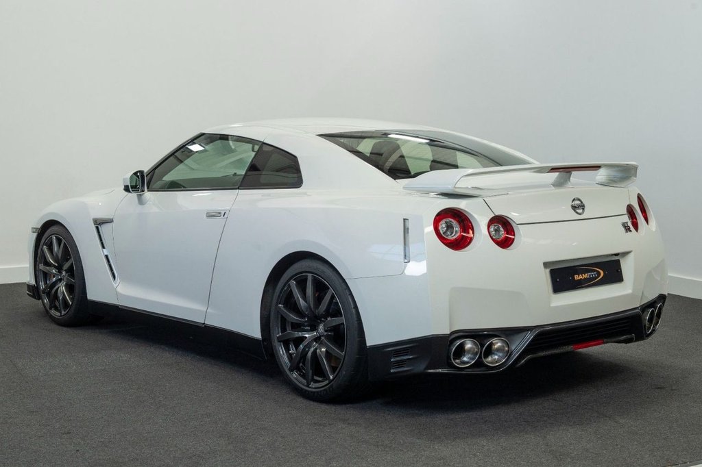 Used Nissan GT-R 2016 for sale - 78030239: Photo 2