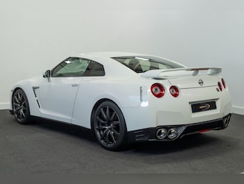 Used Nissan GT-R 2016 for sale - 78030239: Photo