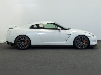 Used Nissan GT-R 2016 for sale - 78030239: Photo