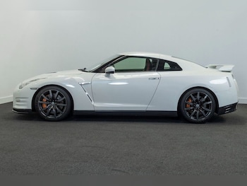 Used Nissan GT-R 2016 for sale - 78030239: Photo