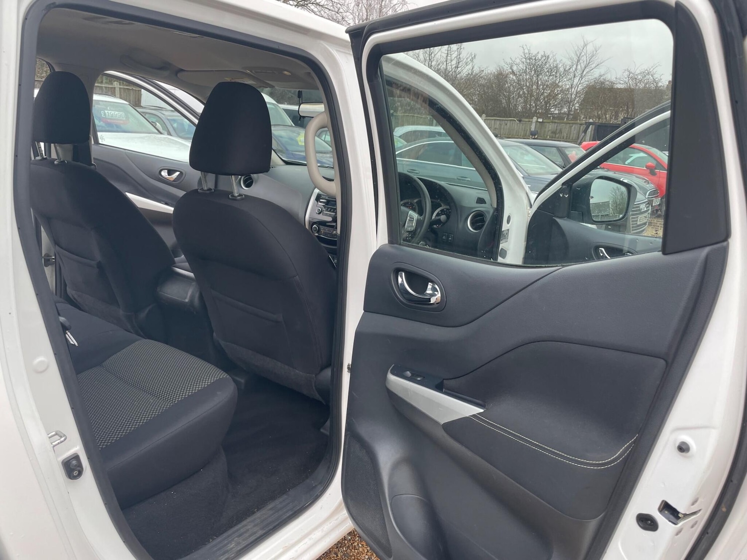 Used Nissan Navara 2019 for sale - 77501837: Photo 36