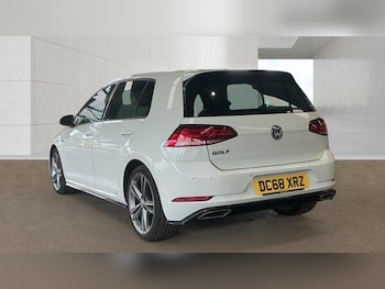 Used Volkswagen Golf 2019 for sale - 79075768: Photo