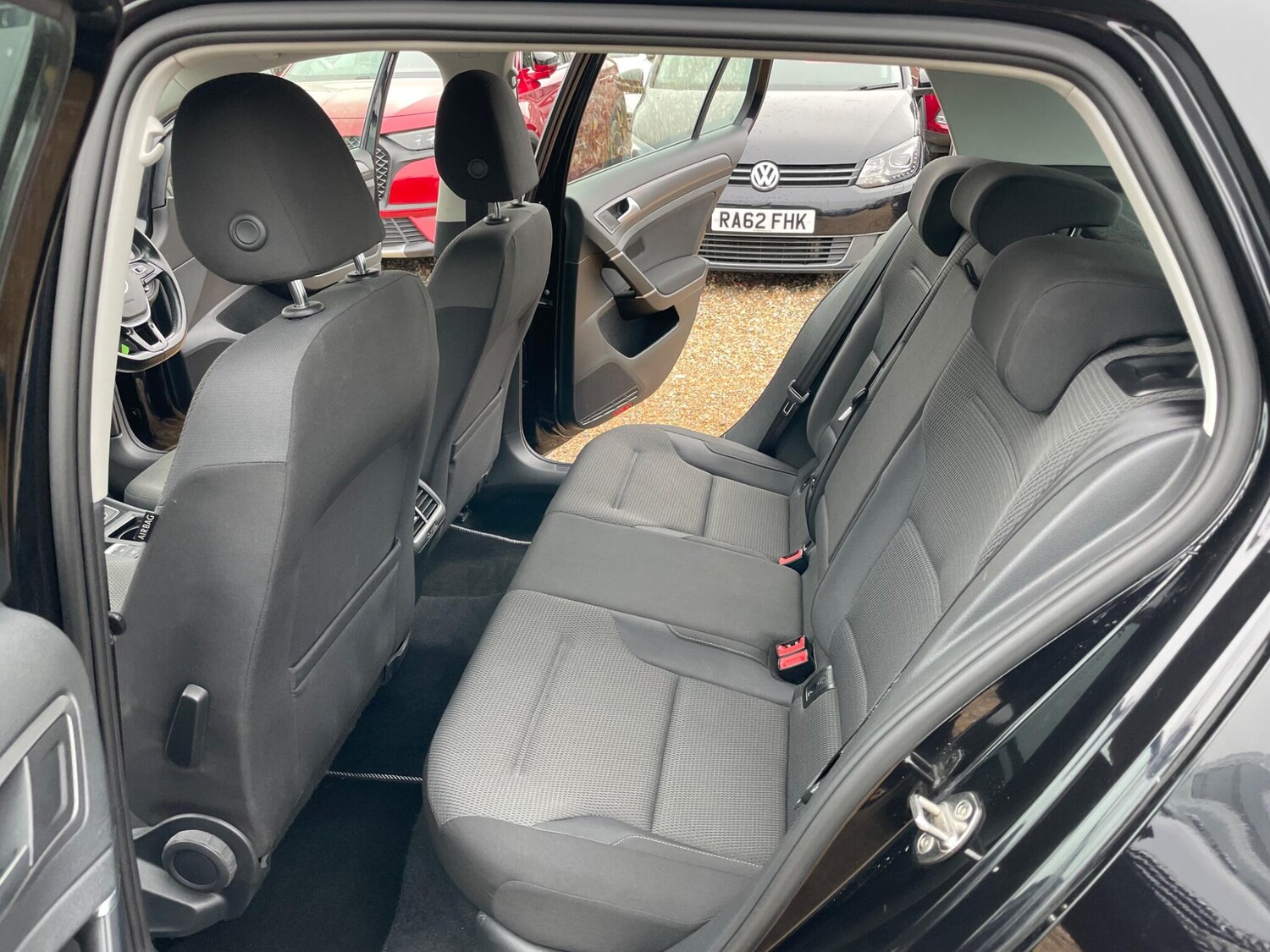 Used Volkswagen Golf 2018 for sale - 77501792: Photo 32