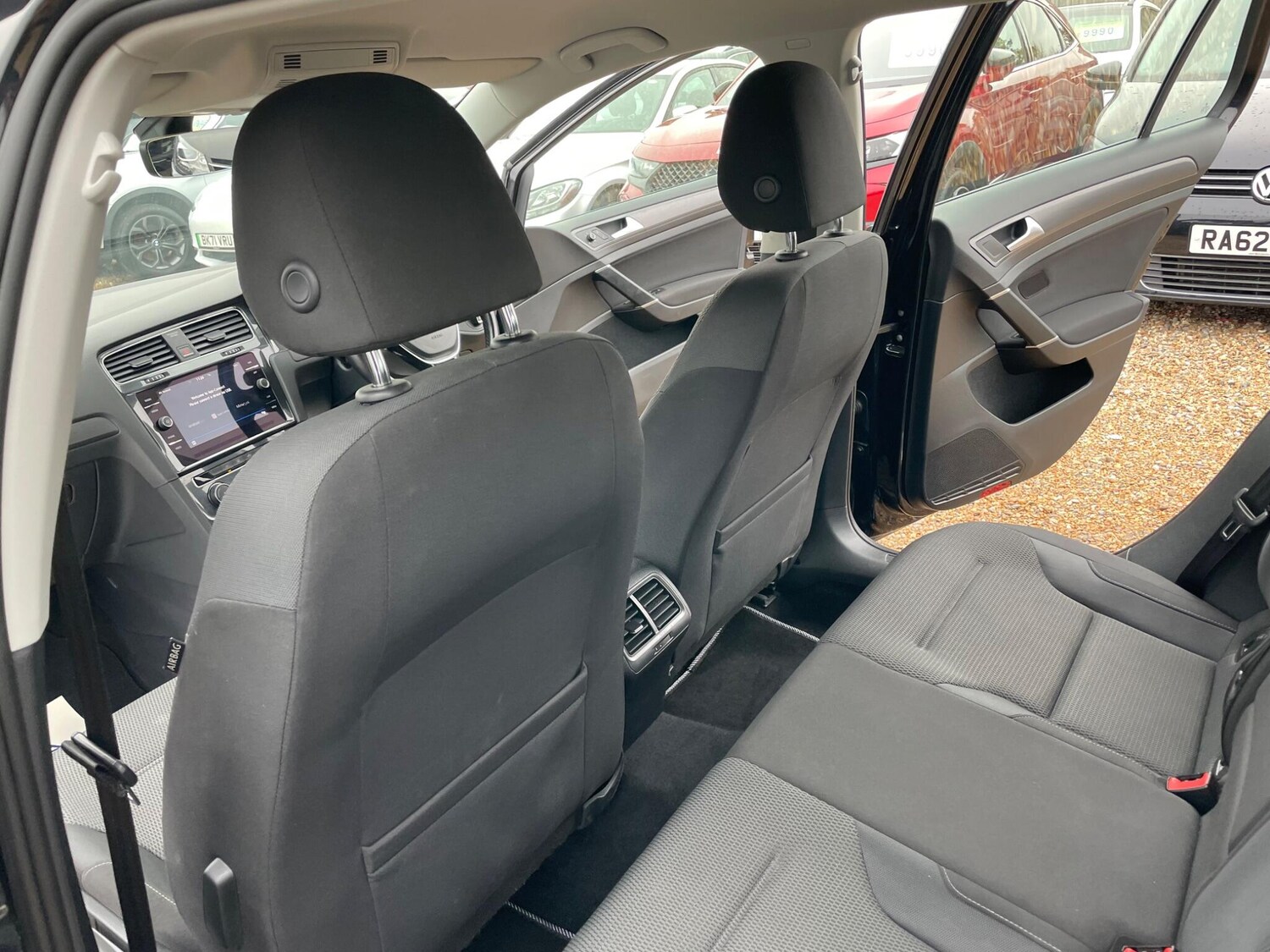 Used Volkswagen Golf 2018 for sale - 77501792: Photo 33