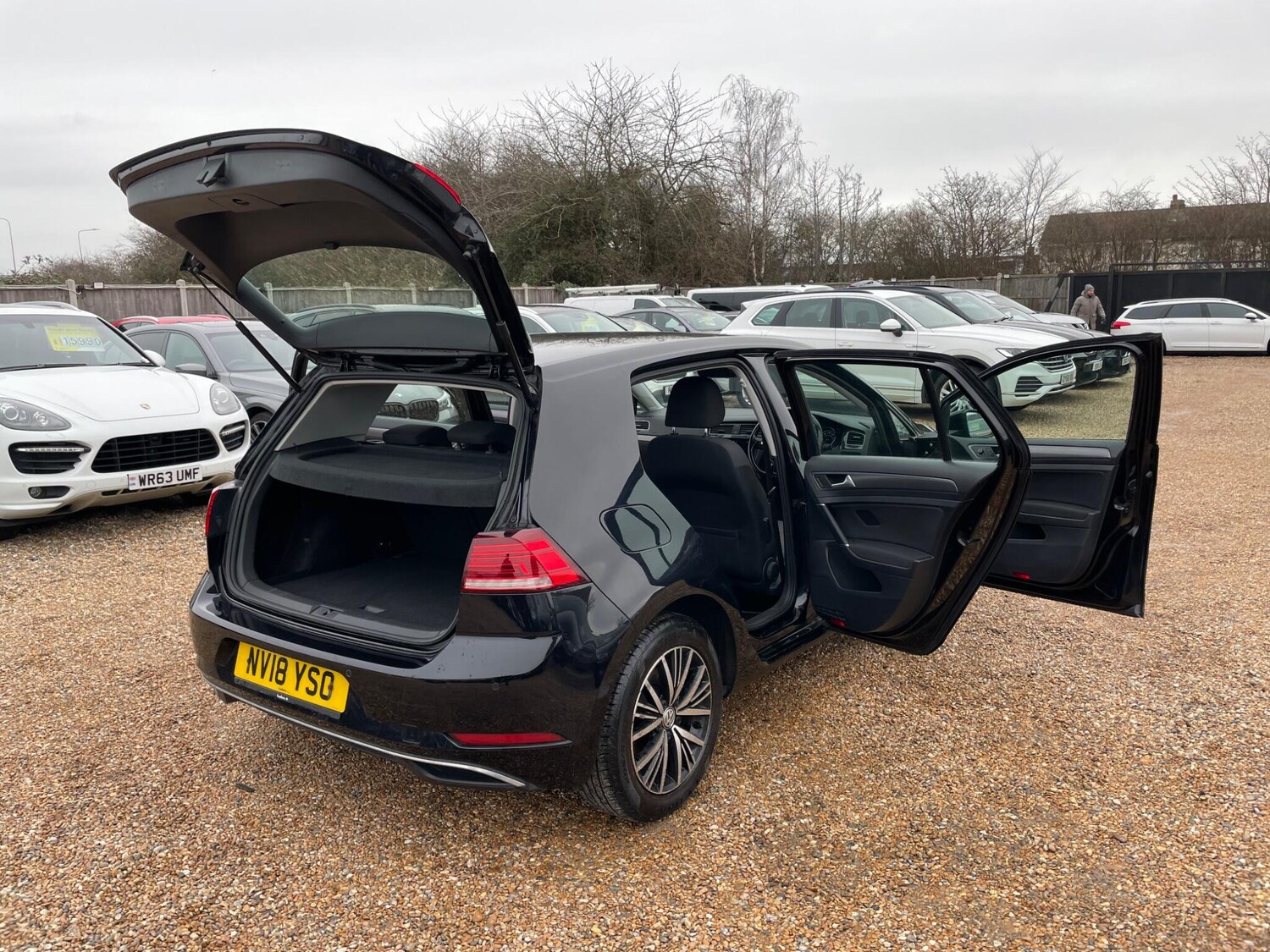 Used Volkswagen Golf 2018 for sale - 77501792: Photo 44