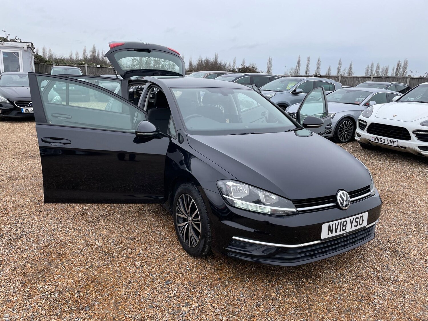 Used Volkswagen Golf 2018 for sale - 77501792: Photo 45