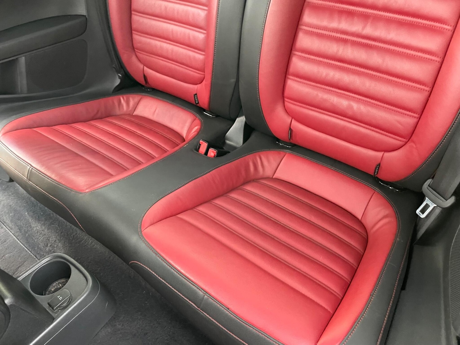 Used Volkswagen Beetle 2014 for sale - 77670438: Photo 33