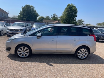 Used Peugeot 5008 2014 for sale - 79192253: Photo