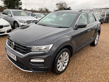 Used Volkswagen T-Roc 2019 for sale - 77509730: Photo