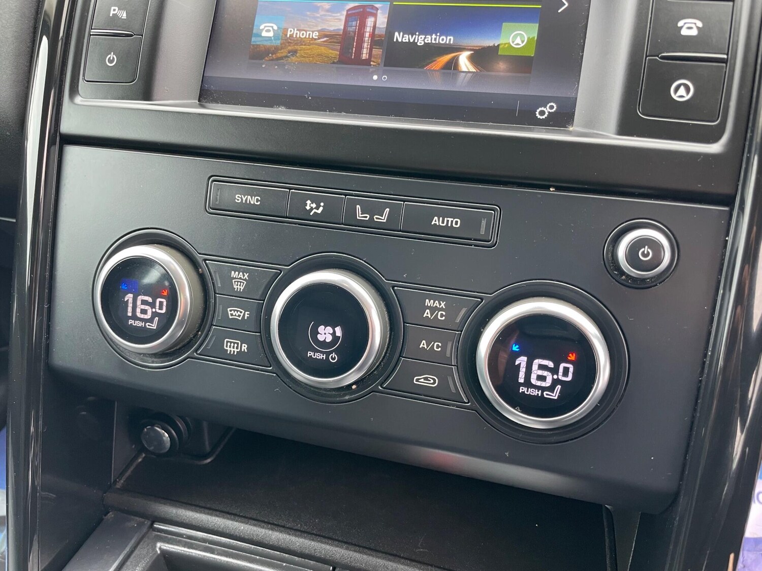 Used Land Rover Discovery 2017 for sale - 77501772: Photo 19