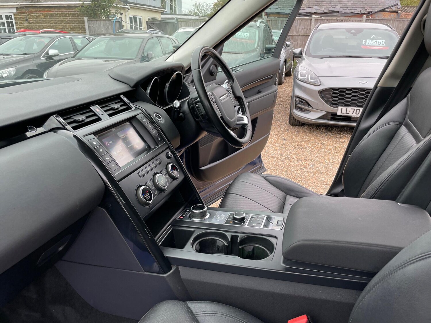 Used Land Rover Discovery 2017 for sale - 77501772: Photo 32