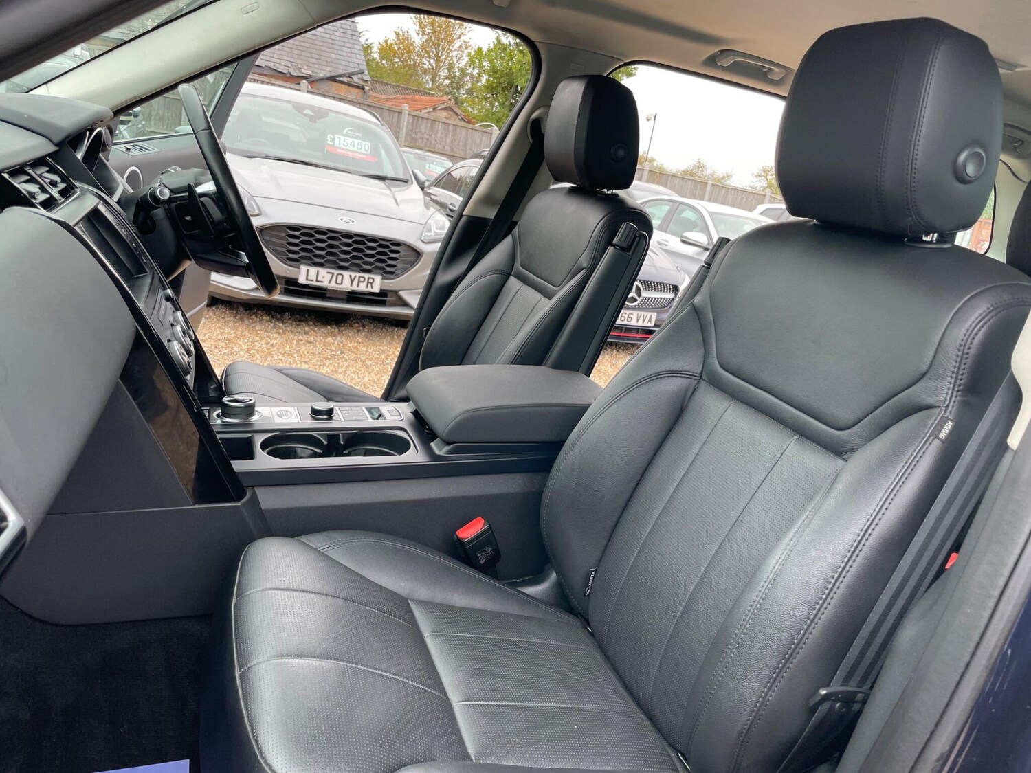 Used Land Rover Discovery 2017 for sale - 77501772: Photo 35