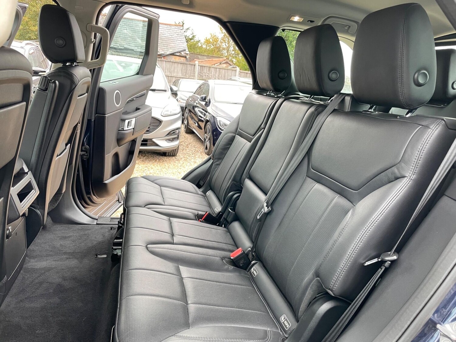 Used Land Rover Discovery 2017 for sale - 77501772: Photo 42