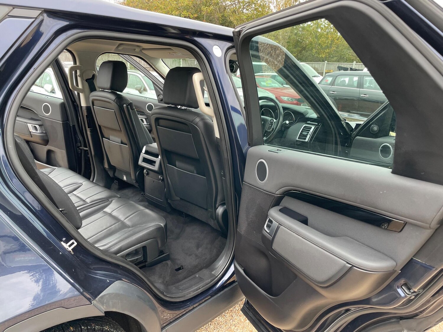 Used Land Rover Discovery 2017 for sale - 77501772: Photo 43