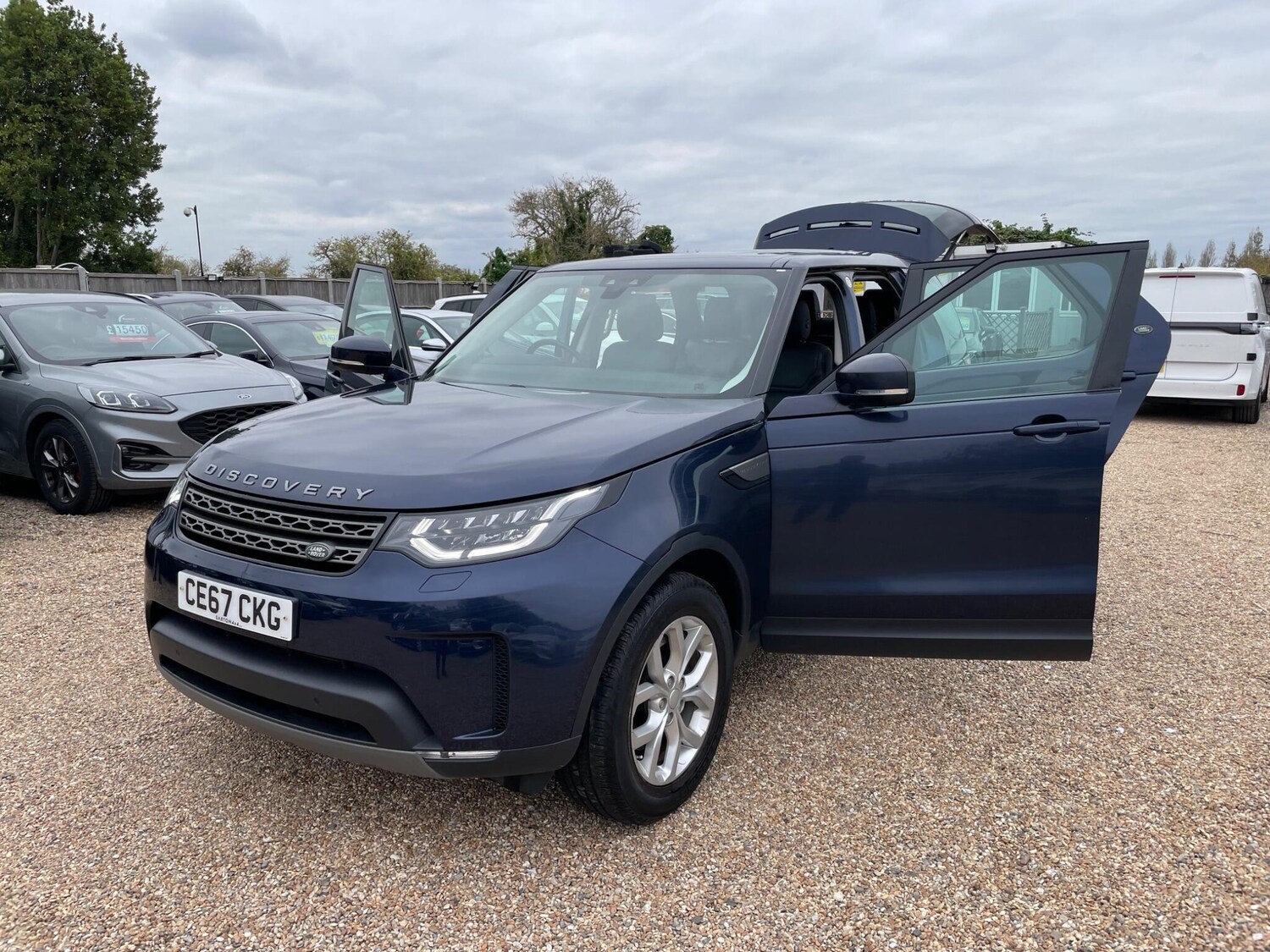 Used Land Rover Discovery 2017 for sale - 77501772: Photo 64