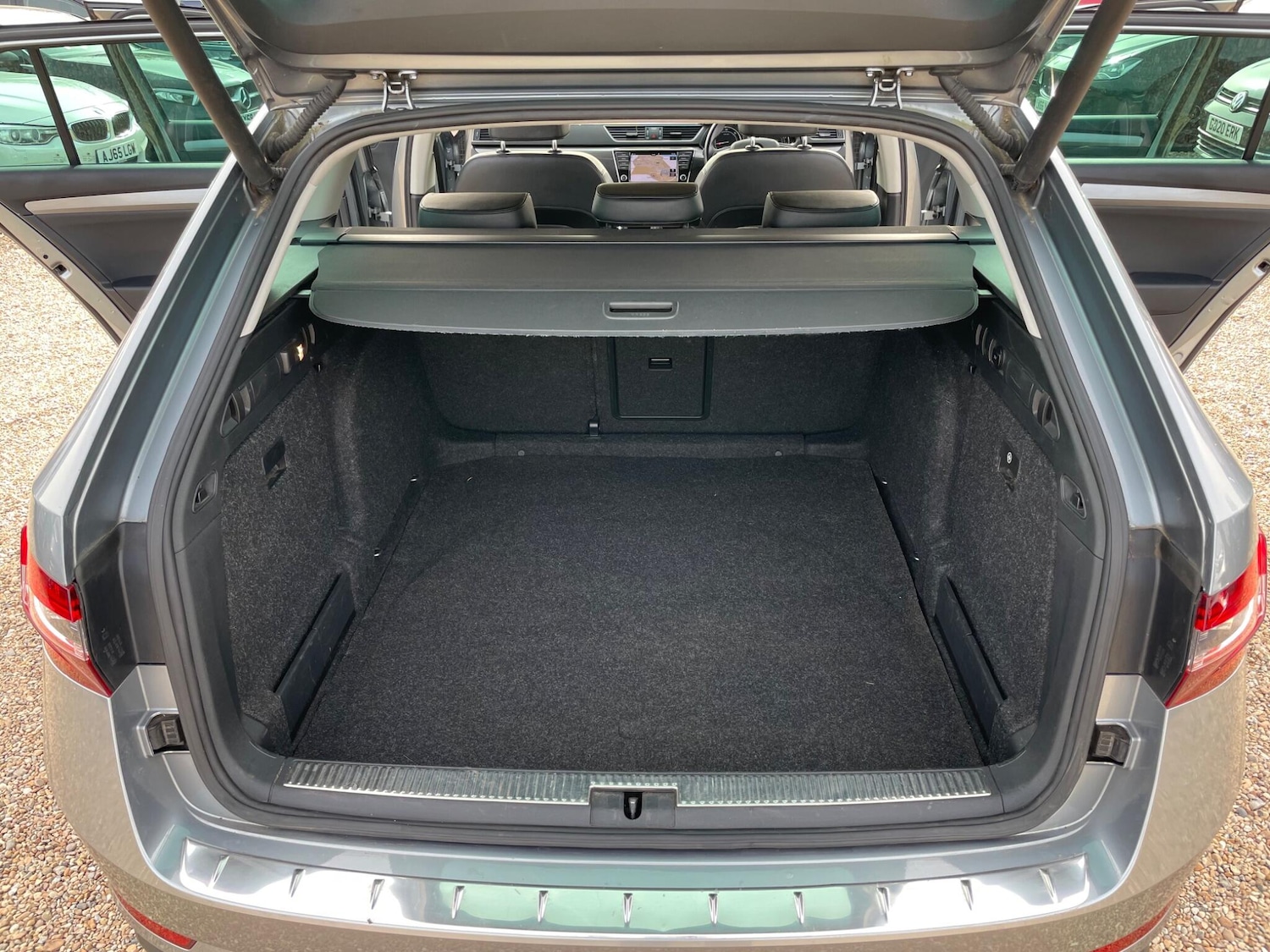 Used Skoda Superb 2017 for sale - 78204654: Photo 47