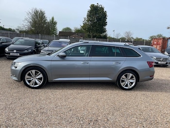 Used Skoda Superb 2017 for sale - 78204654: Photo