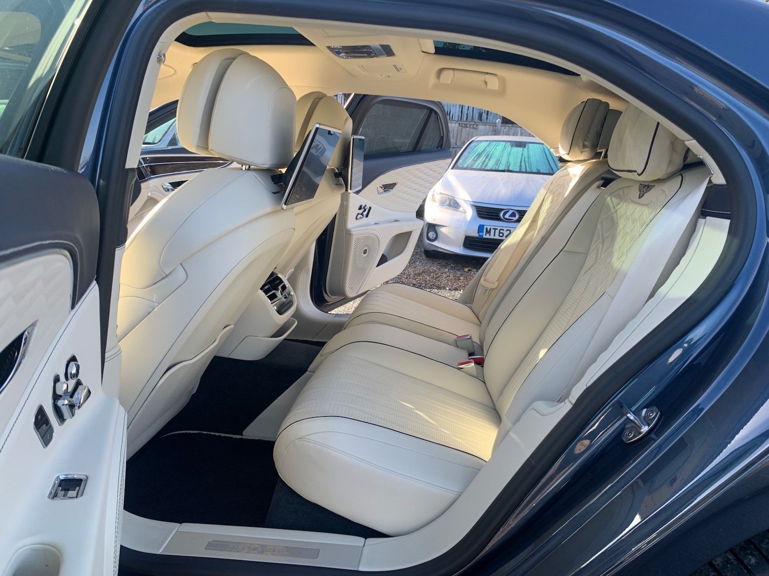 Used Bentley Flying Spur 2020 for sale - 77883497: Photo 64