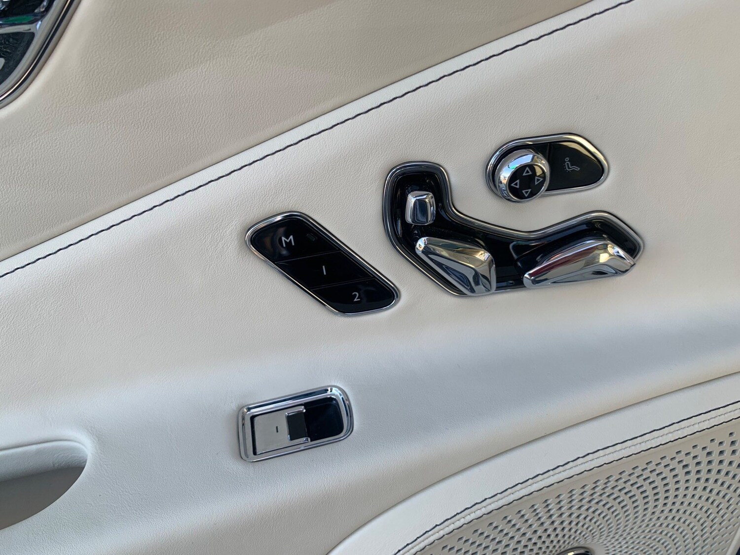 Used Bentley Flying Spur 2020 for sale - 77883497: Photo 75