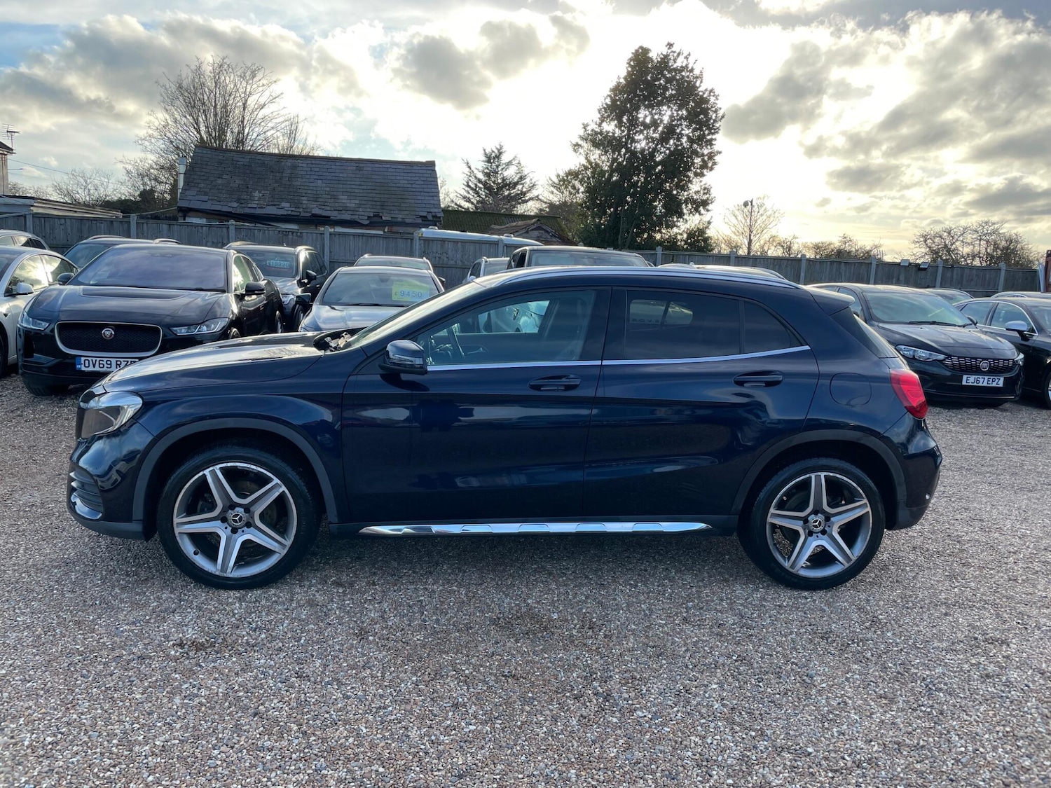 Used Mercedes-Benz GLA for sale - 77501807: Photo 4