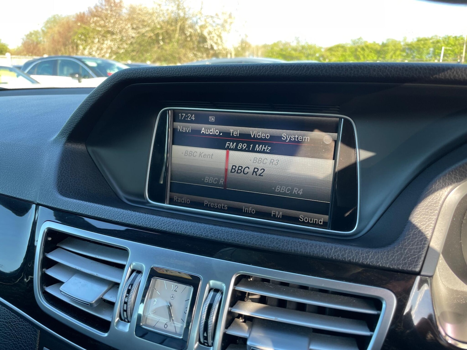 Used Mercedes-Benz E Class 2014 for sale - 78185300: Photo 16