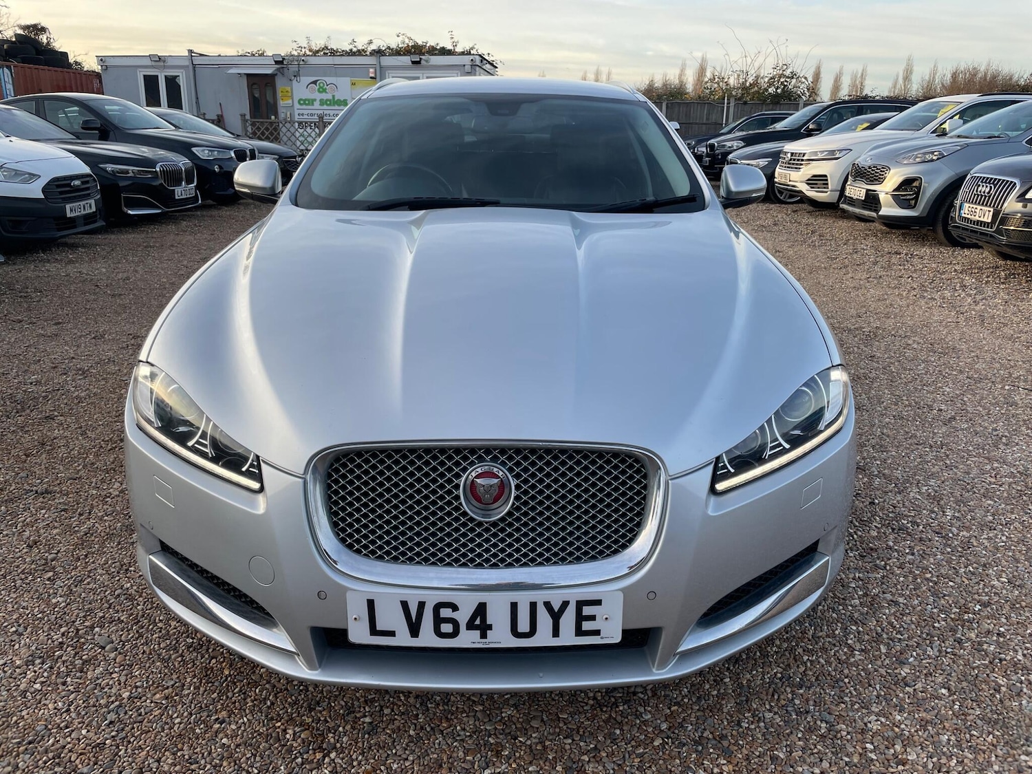 Used Jaguar XF 2014 for sale - 77501827: Photo 2