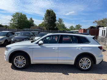 Used Volkswagen Touareg 2018 for sale - 78752000: Photo