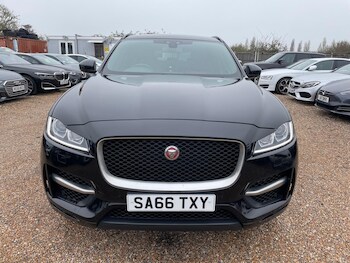 Used Jaguar F-Pace 2016 for sale - 77809104: Photo