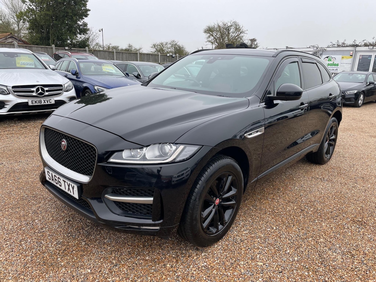 Used Jaguar F-Pace for sale - 77809104: Photo 3