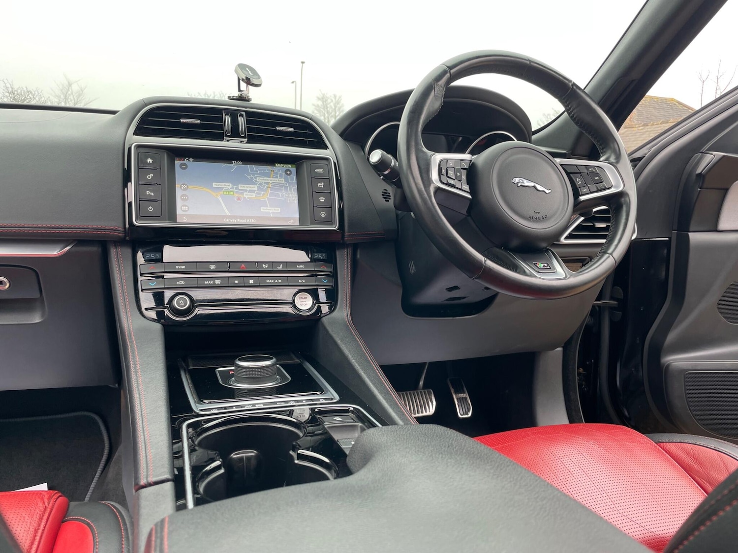 Used Jaguar F-Pace for sale - 77809104: Photo 37