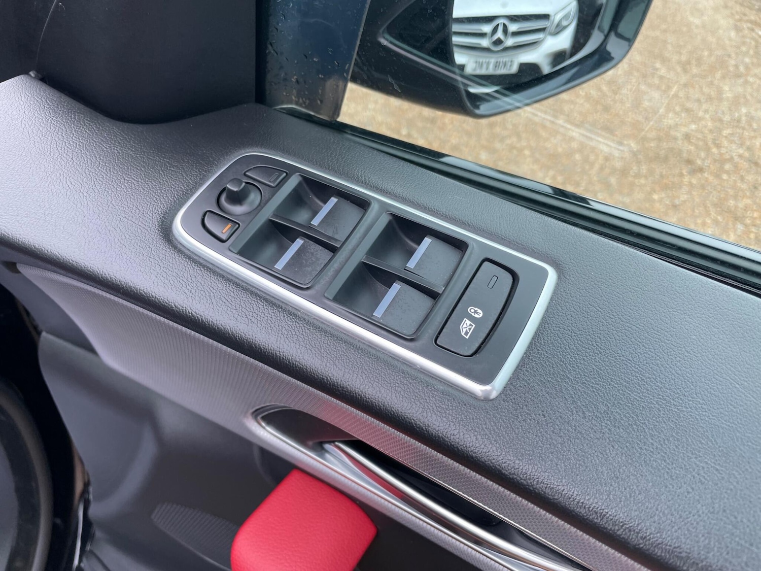 Used Jaguar F-Pace for sale - 77809104: Photo 9